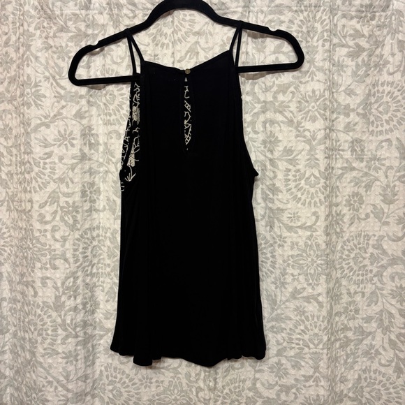 Women’s Eyeshadow Brand Black Flower Embroidered Tank Top Size M - Picture 6 of 6